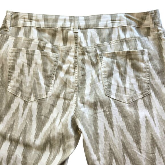Chicos Platinum Denim Ultimate Fit 2.5 Reg Tan & White Ikat Print Jeans US 14 - Picture 7 of 11
